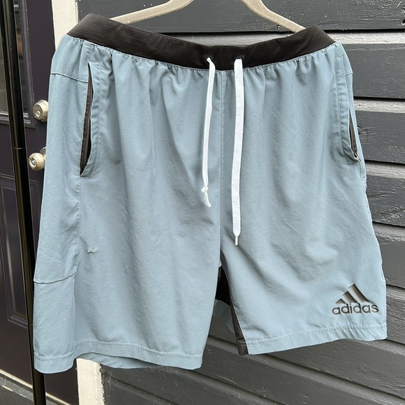 ADIDAS Men’s athletic shorts GUC 2 callouts that are in pics. Tag cut out sz L - Picture 1 of 9